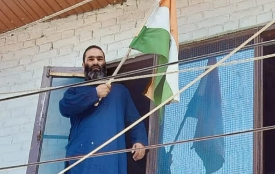 India,National Flag,Hizbul Terrorist,Hoist,Jammu Kashmir
