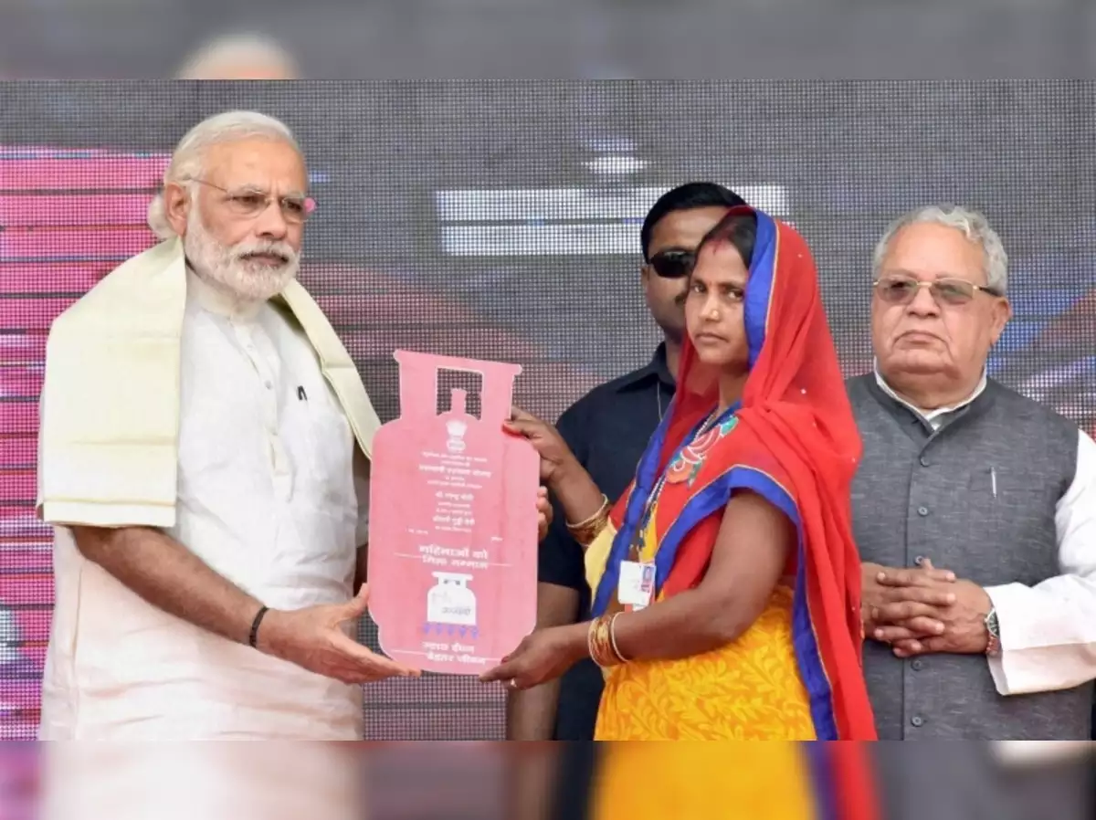 Central Government,Ujjwala Yojana,Cooking Gas,Price