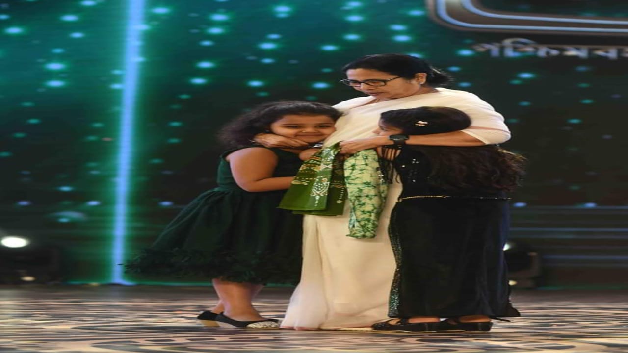 Star jalsha,daily serials,Tele academy awards,anurager chowa,Srishti Majumdar,Mishita Roychowdhury
