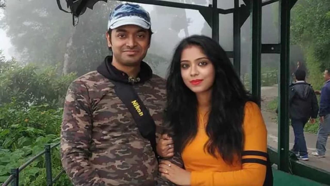 Zee Bangla,Kar Kache Koi Moner Kotha,Drronn Mukherjee,Drronn Mukherjee Wife