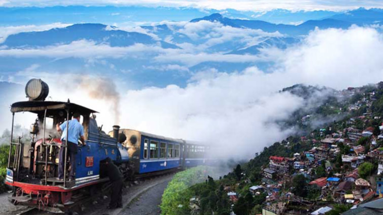 Darjeeling,Toy train,ghum station