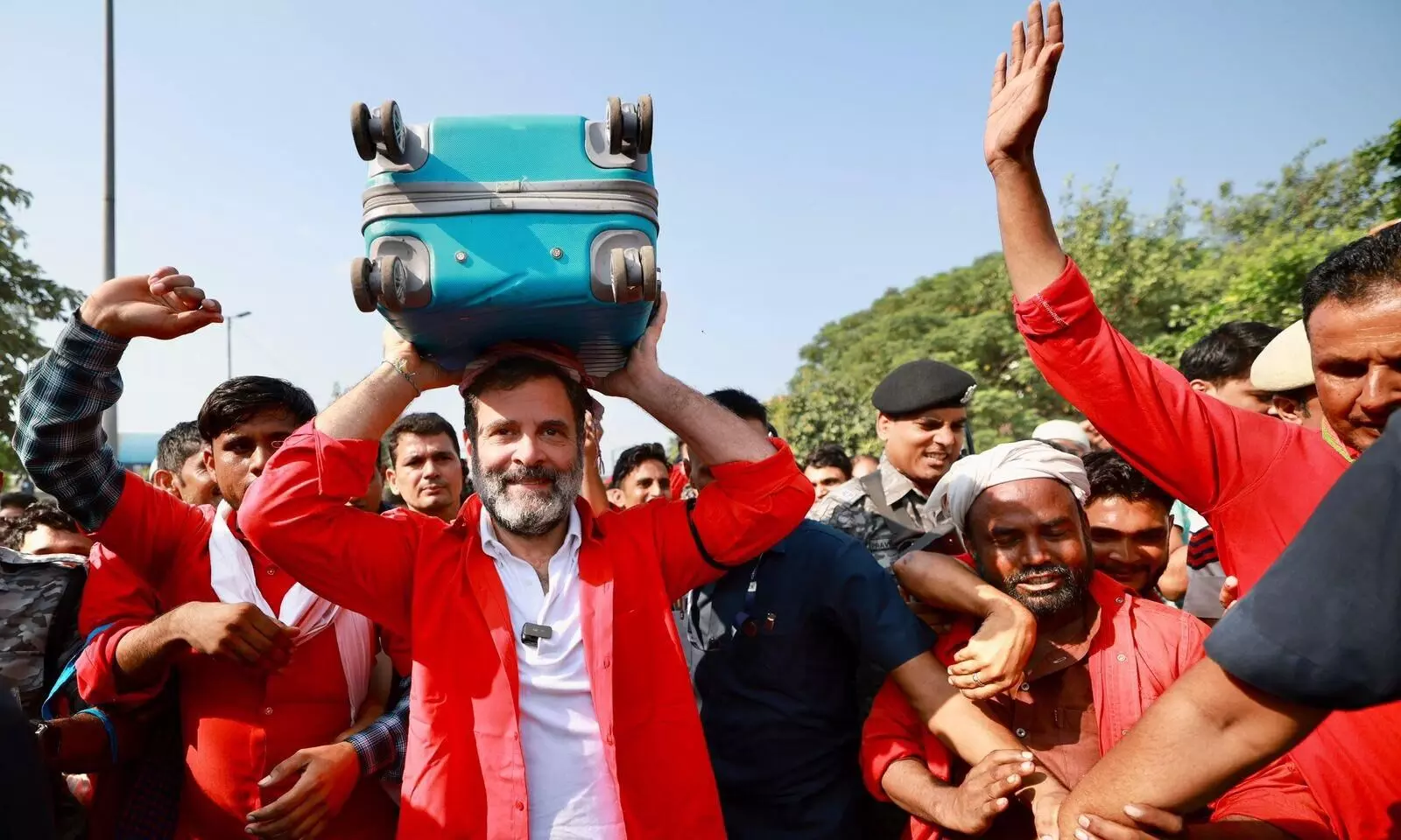 Rahul Gandhi,Porter,Railway Station,Congress