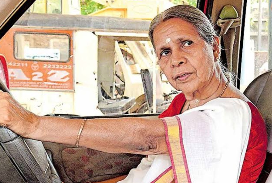 India,Kerala,Viral news,Kerala news,Old lady