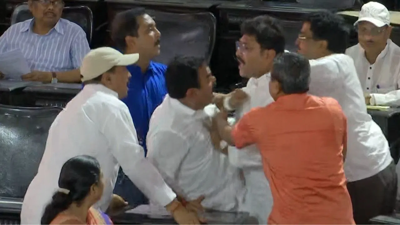TMC,BJP,Clash,Kolkata Municipal Corporation