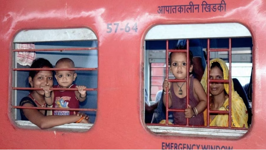 Indian Railway,Child Passengers,Earn 2800 Crore,Ticket
