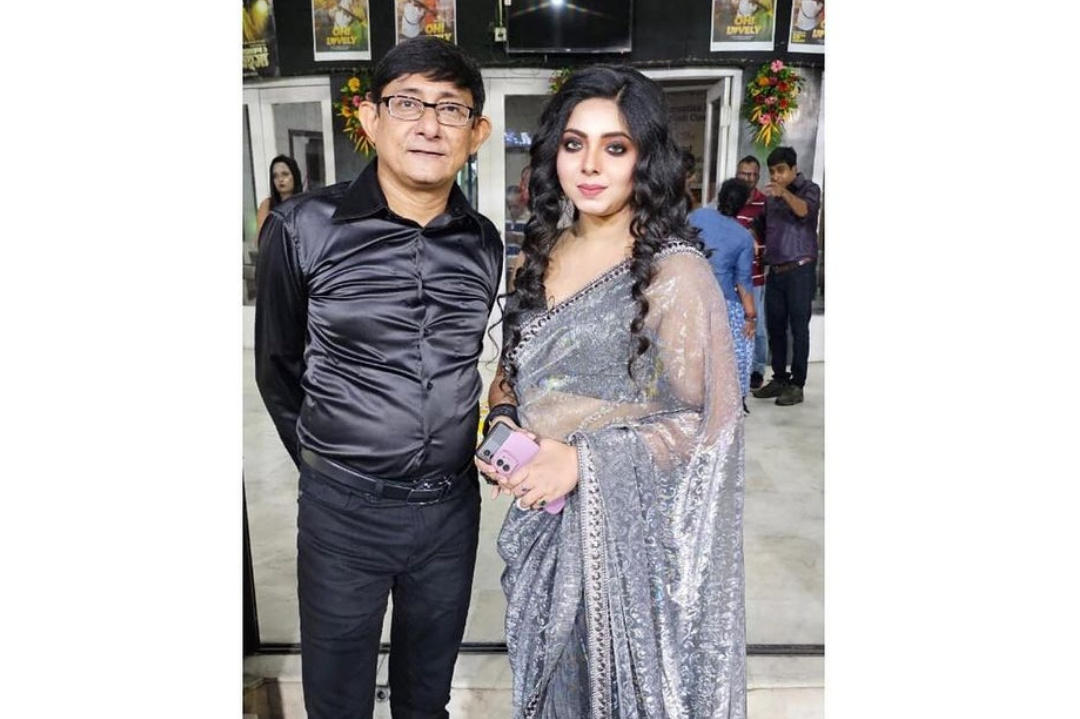 Tollywood,Bengali Actor,Bengali Actress,Sreemoyee Chattoraj,Kanchan Mallik,Social media,Photos,Viral