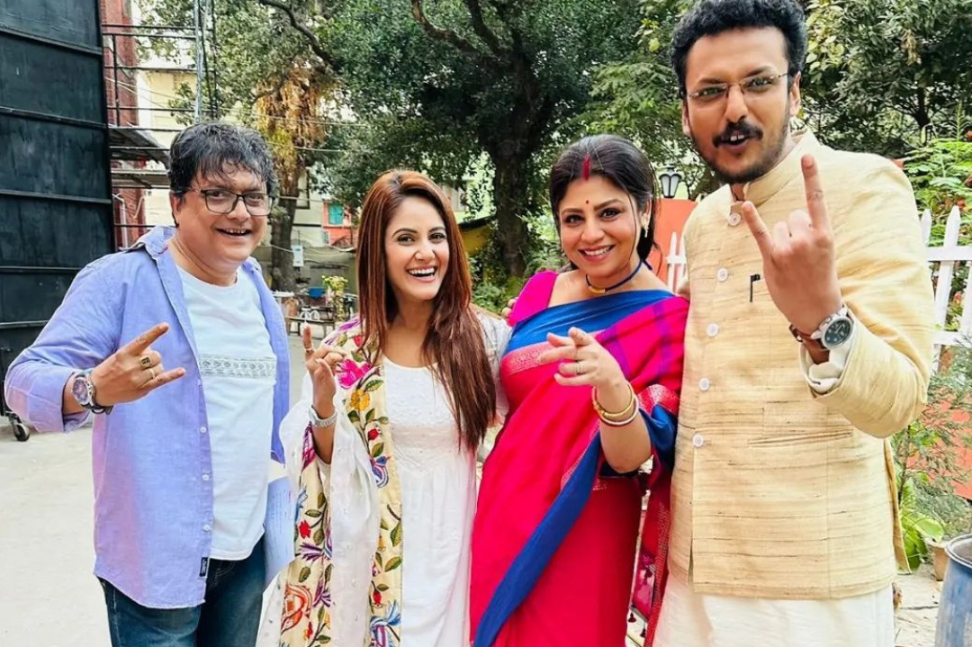 Tollywood,Bengali Serial,Star Jalsha,Khorkuto,Trina Saha,Koushik Roy
