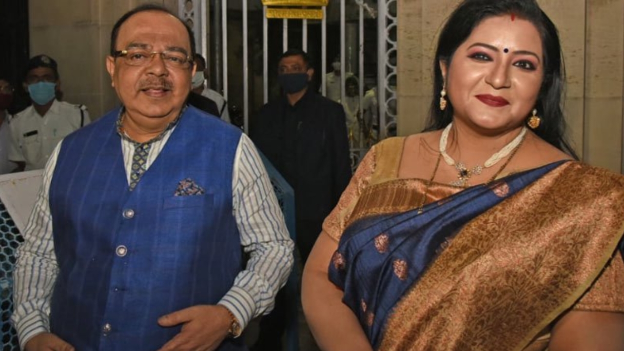 Sovhan Chatterjee,Baisakhi Banerjee,Manojit,Social Media