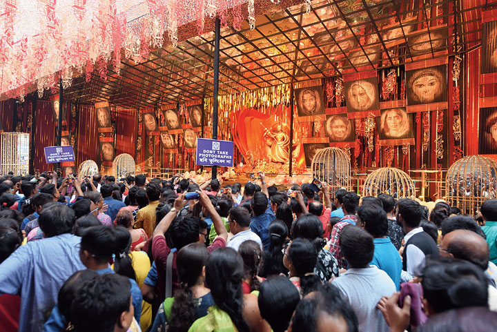 দুর্গাপূজা ২০২৩,উপচে পড়া ভিড়,অমিত শাহ,দক্ষিণ কলকাতা,পঞ্চমী