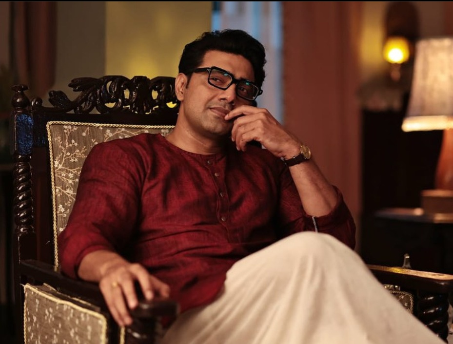 Tollywood,Movie,Highest grossing,Dev,Jeet,Prosenjit Chatterjee