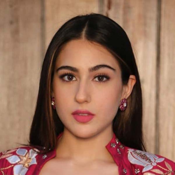 Sara Tendulkar,Shubman Gill,Sachin Tendulkar,Anant Ambani,Kartik Aaryan,Sara Ali Khan,Saif Ali Khan,CWC 2023,World Cup 2023,bollywood,hindi films,indian cricket,সচিন তেন্ডুলকর,শুভমন গিল,বলিউড,হিন্দি ছবি,ভারতীয় ক্রিকেট,Bangla News,Latest Bangla News,News in Bangla,Bengali News,Latest Bengali News,News in Bengali